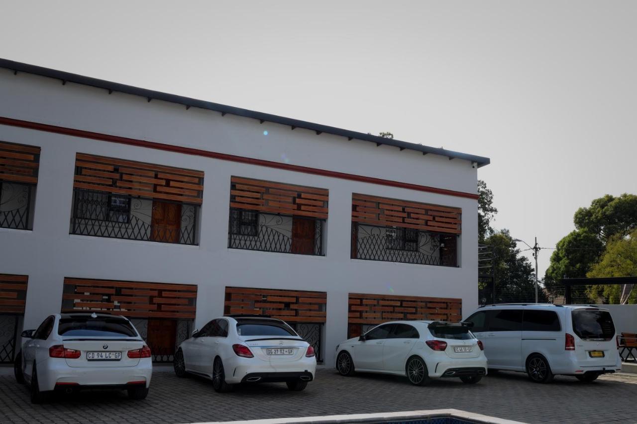 El Infinito Lifestyle Hotell Kempton Park Exteriör bild
